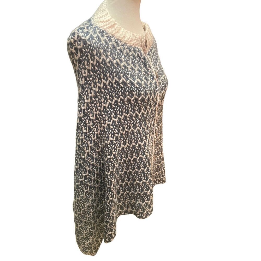 Simply Noelle Slate Blue & Cream Button Down Poncho/Shawl/Shrug-One Size - Picture 6 of 15